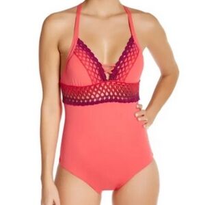 Becca Swimsuit sunrise midnight medium NEW pink purple
Crochet knit tie back